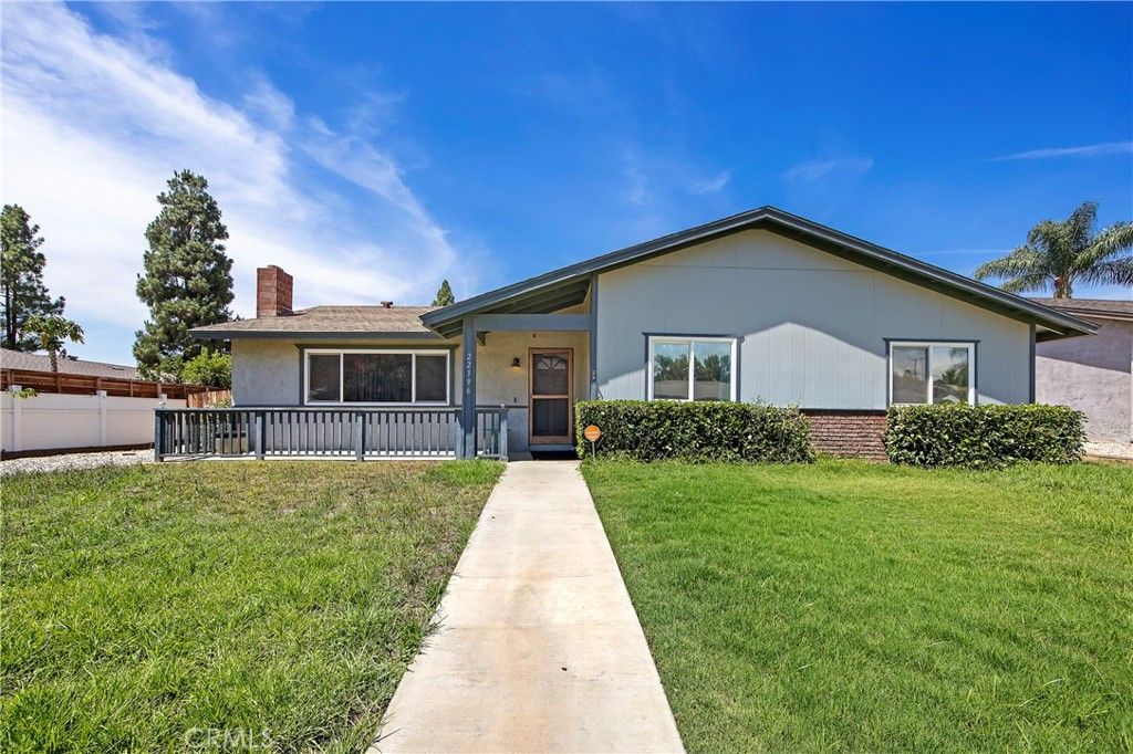 listing image 130727629156102304448