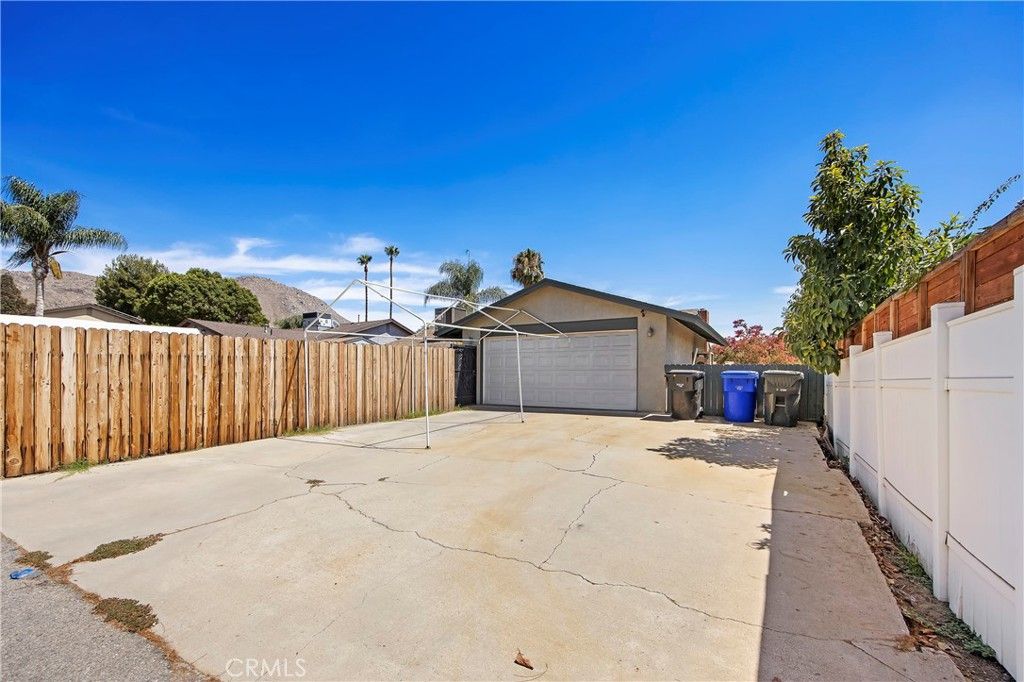 listing image 130729653628703017652