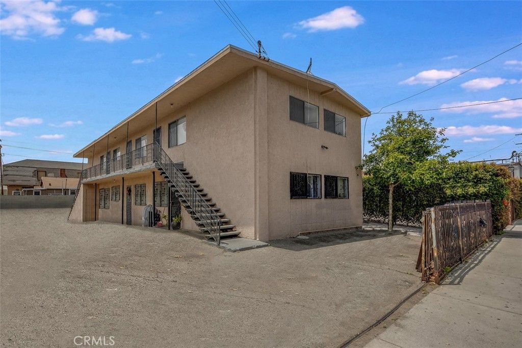 listing image 130725209476543062595
