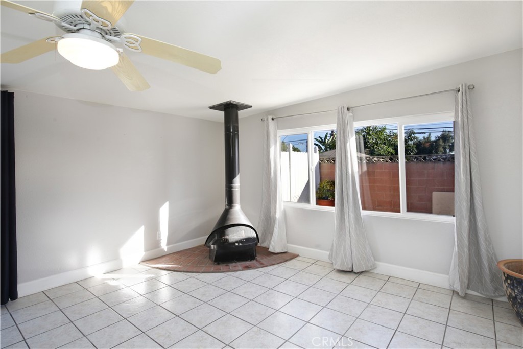 Photo 8 of 34 of 14918 Biola Avenue house