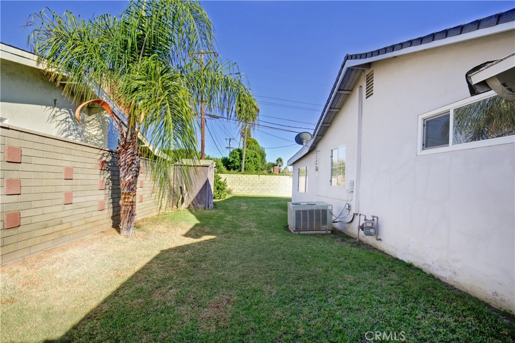 Photo 24 of 34 of 14918 Biola Avenue house
