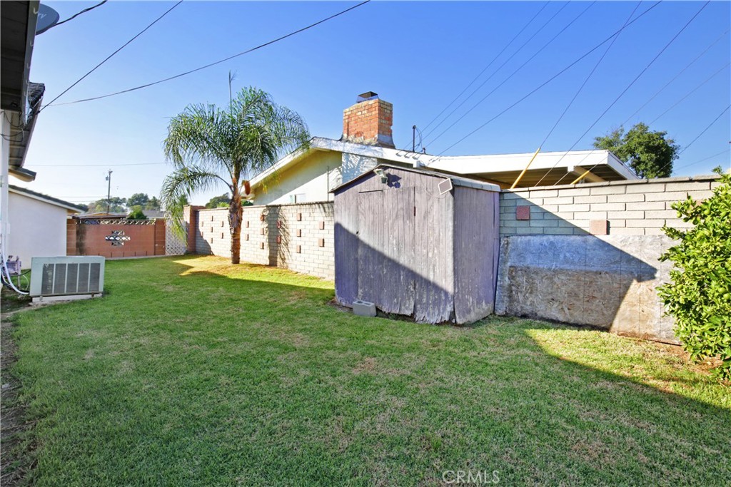 Photo 23 of 34 of 14918 Biola Avenue house