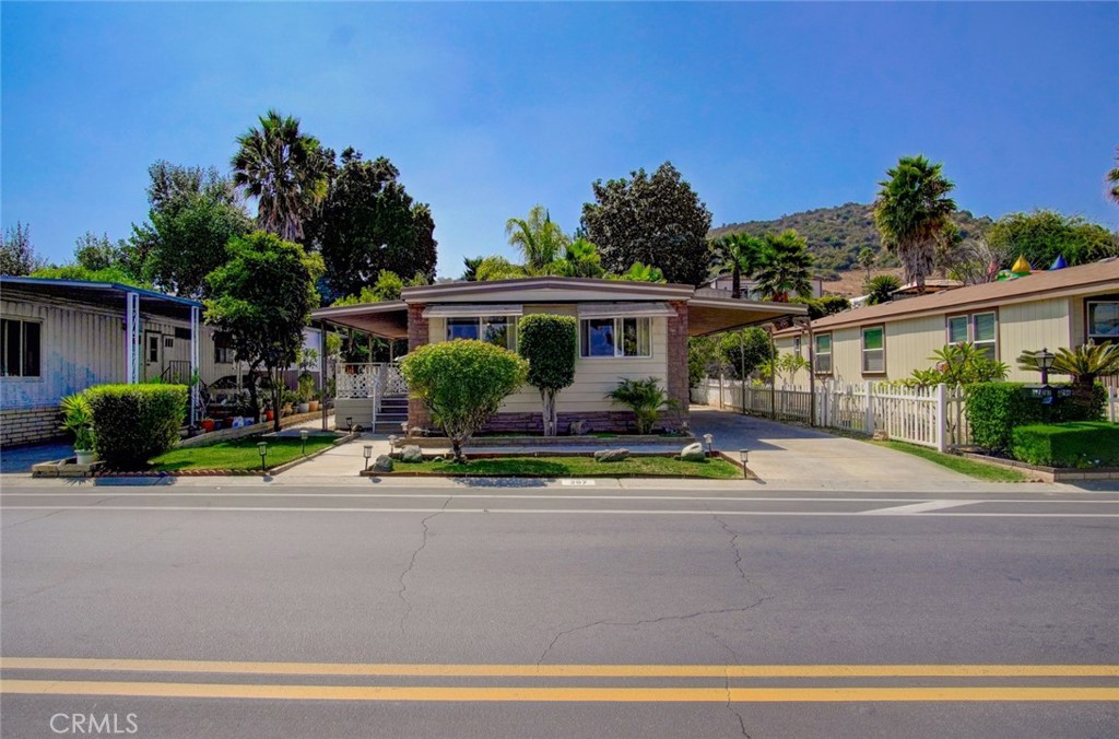 901 S 6th Ave Space 297