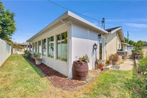 A home in La Mirada