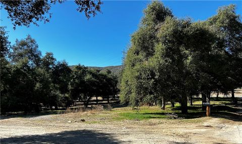 Photo of 0 Calle El Clavelito/3227016011, Green Valley, CA 91390 (MLS # SR25041882)