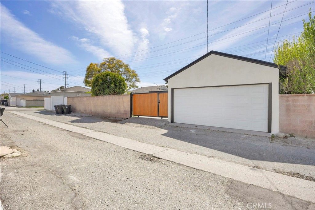 listing image 44