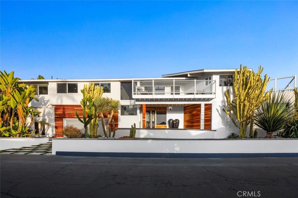 2 Camel Point Drive