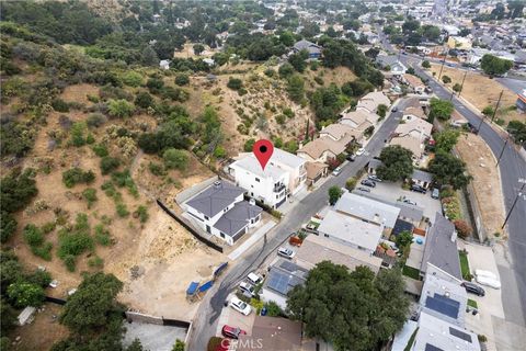 A home in Tujunga