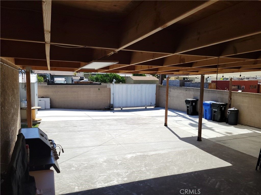 listing image 130722351810790950569