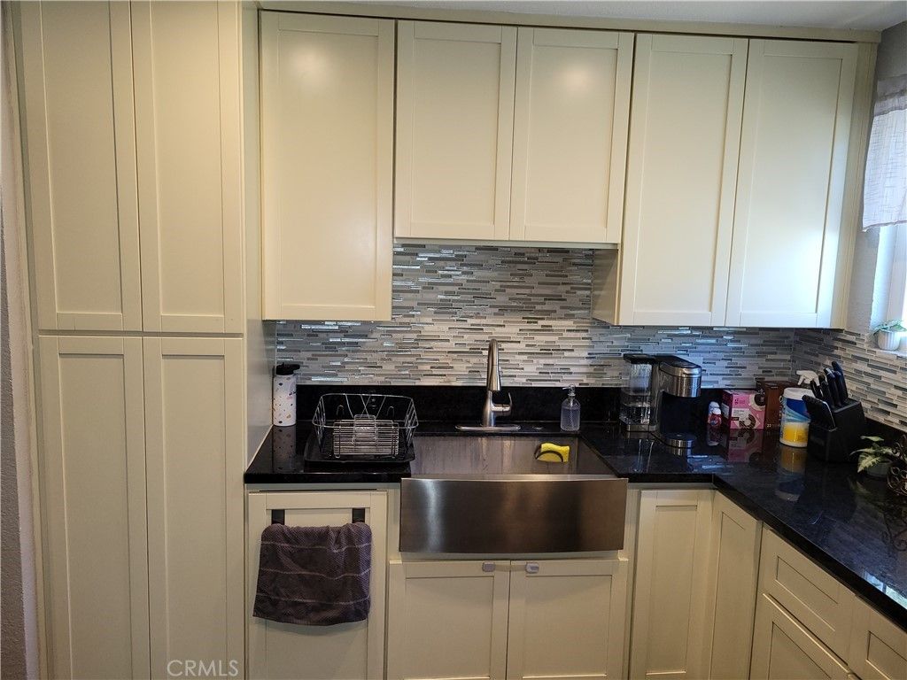 listing image 130722170956372063677
