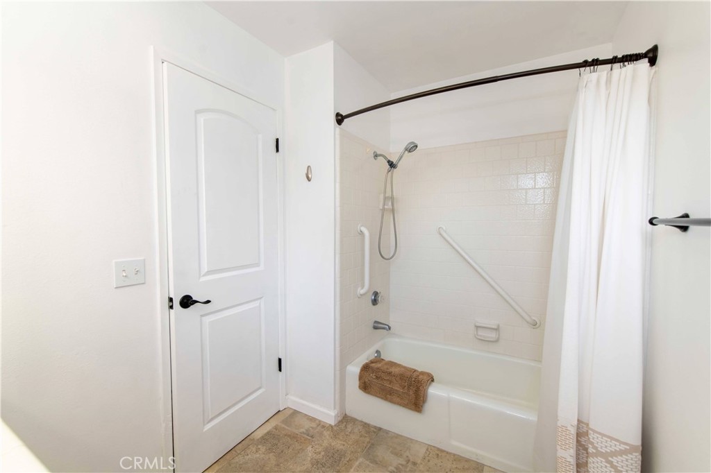 Photo 18 of 24 of 1032 Meadow Way townhome