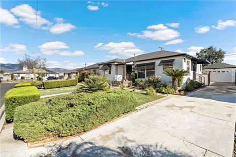 A home in El Monte