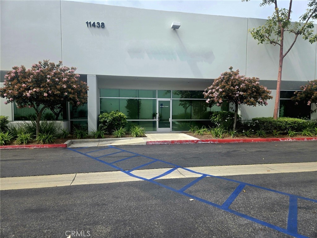 A flex building located in West Garden Grove adjacent to Cypress. An owner user wants to share the half of entire space. The unit has 2,406 sqft of warehouse and 1,106 sqft of office space, total space of approx. 3,510 sqft. The rental space has two offices, a separate restroom, and warehouse with a roll up door. The usuable warehouse space is around 1,200 sqft with central a/c, skylights, insulated ceilings, and 16 foot height. The tenant will share main entrance and lobby/reception area but has own access to the offices. Recently fully renovated and move in condition. It will be perfact for the owner operating business such as import/export or a similar type. There are plently of parking spaces and very safe environment with a dispatch company at the next door. The gross rent is including all utilities except the garbage pick up. There are dumpster and garbage bins already but the new tenant should open an own account. Well maintained landscaping by HOA. Easy access to freeways and restaurants.
