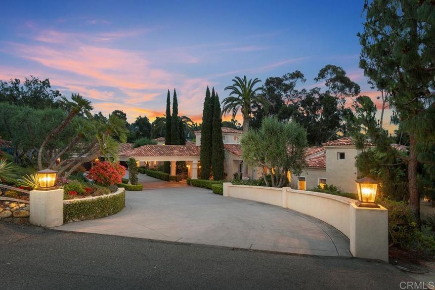 Welcome to this exquisite, private, west-side covenant estate. This property is located on four usable acres, with brilliant sunlight and serene, picturesque views from nearly every room. The outdoor areas are breathtaking, with incredible amenities, including a resort-like pool, spa, tennis, pickle ball, basketball, and spacious grounds. Beautiful primary suite with fireplace, private balcony, separate his and her bathroom suites, fitness room, and attached office. Private casita with its own kitchenette and full bath. Includes two laundry rooms, solar and surround sound system. Fabulous Roger Rowe school K - 8, RSF golf course and tennis club and over 30 plus miles of groomed trails await your pleasure.