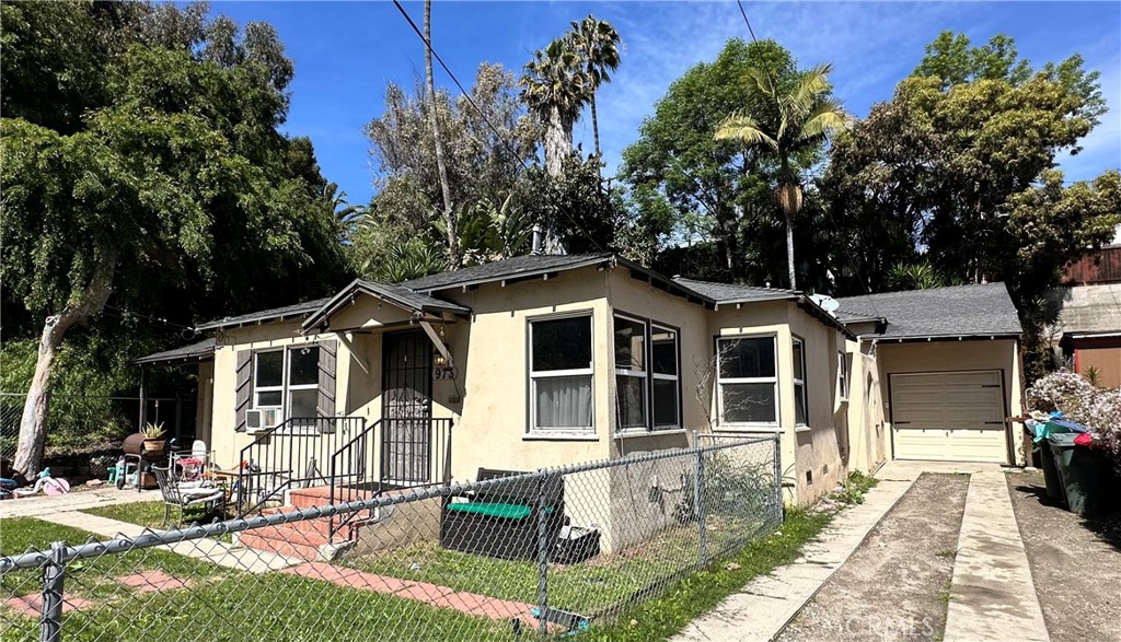 974 W 5th Street