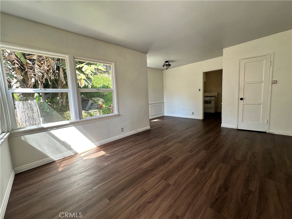 974 W 5th Street