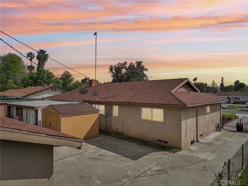 4735 Linwood Place