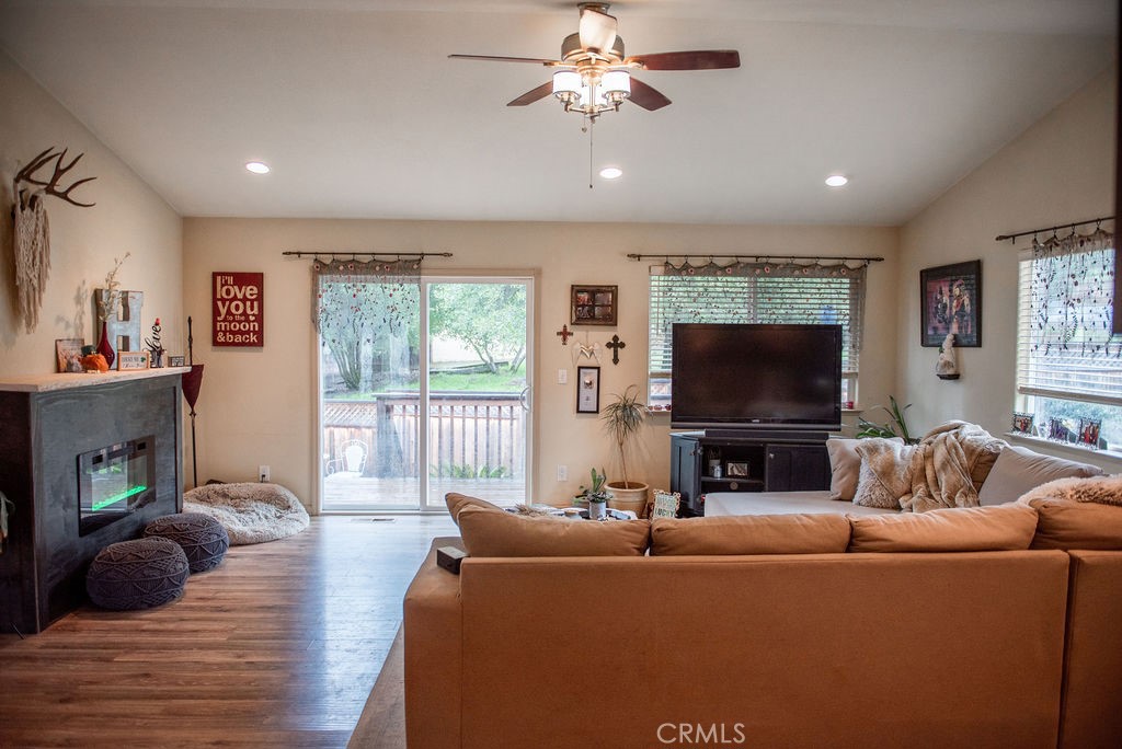 5596 Vista Drive