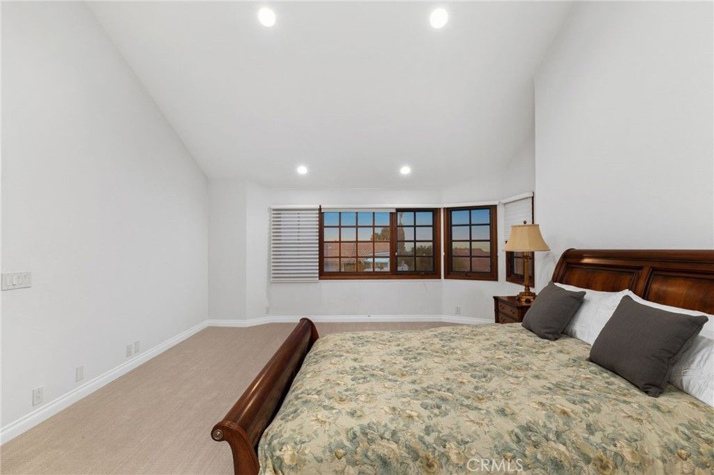 listing image 130721521095756098924