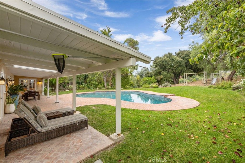listing image 130723939218291578228