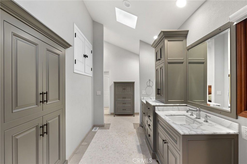 listing image 130729013456054498868