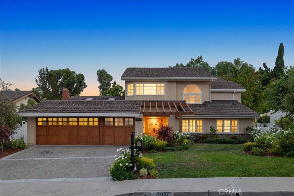 listing image 130723554399953929375