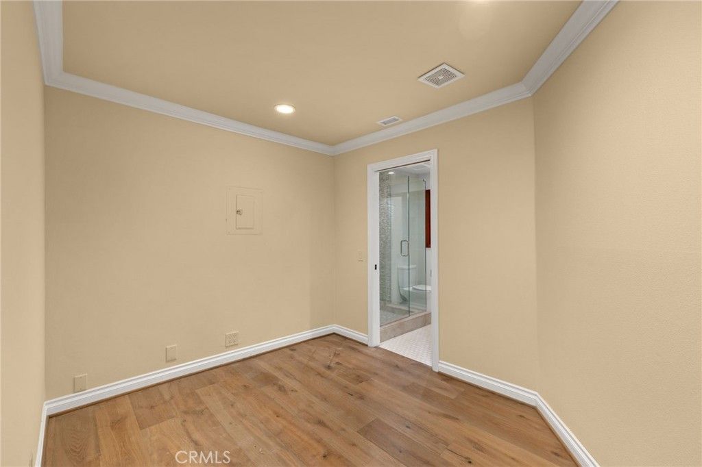 listing image 130729703175487808806