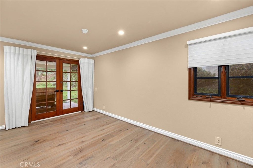 listing image 130725296367680665909