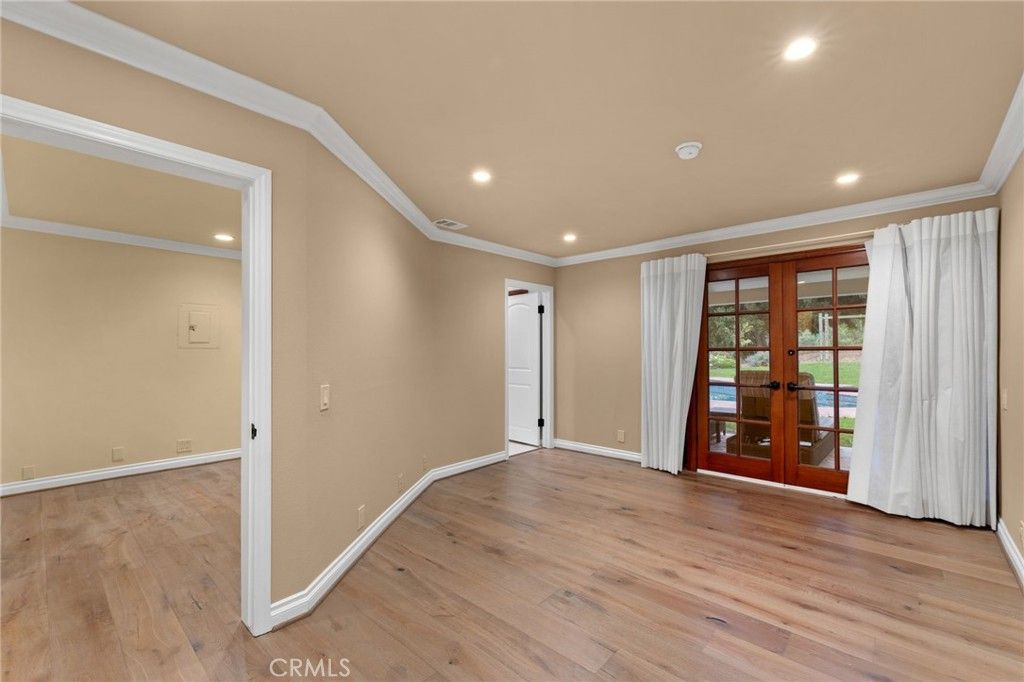 listing image 130724528724884053475