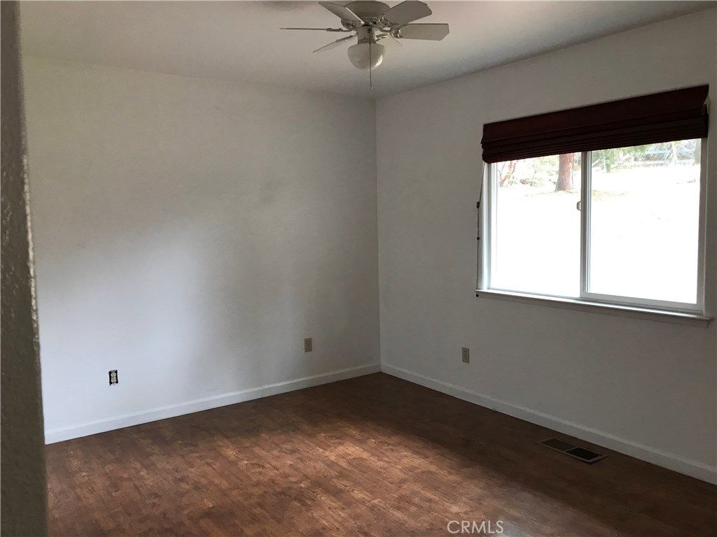 listing image 130724318307279031462