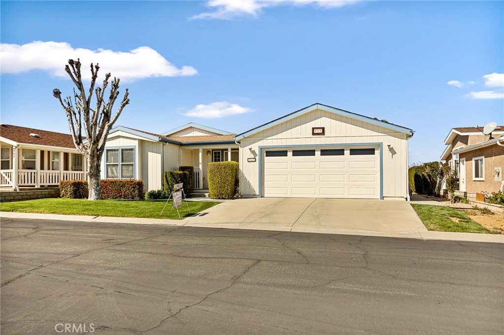 10961 Desert Lawn Dr 461
