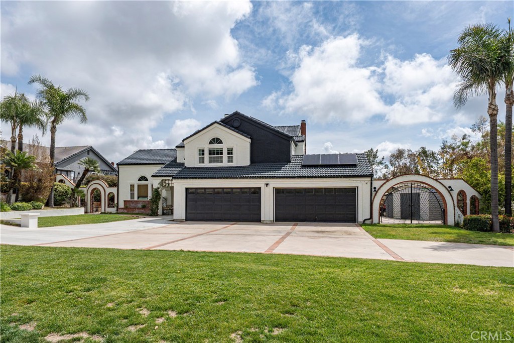 2580 Euclid E