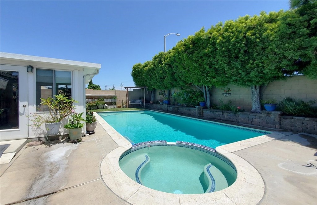 Showcase Homes (SHOC) - Residential