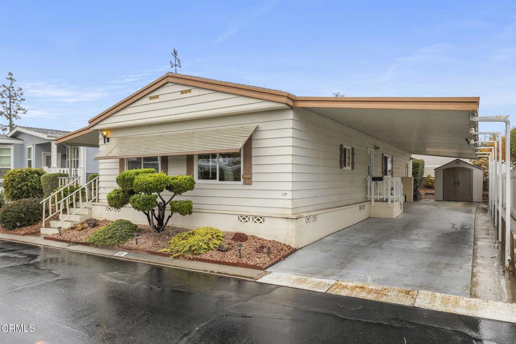 60 Thackery Court 60