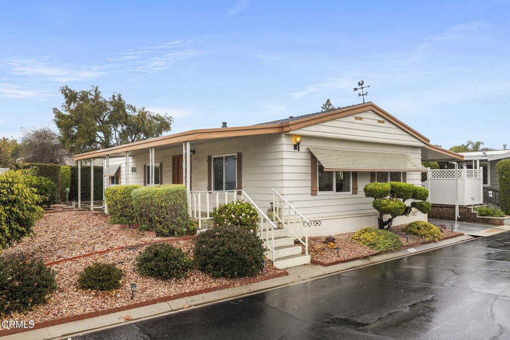 60 Thackery Court 60