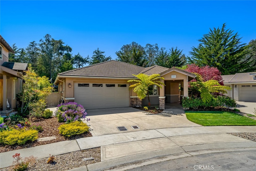 2319 Sanderling Court