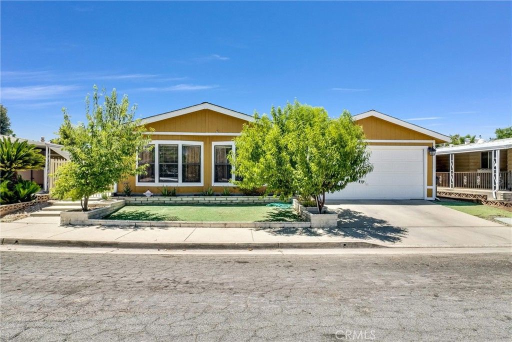 listing image 130729158155063350977