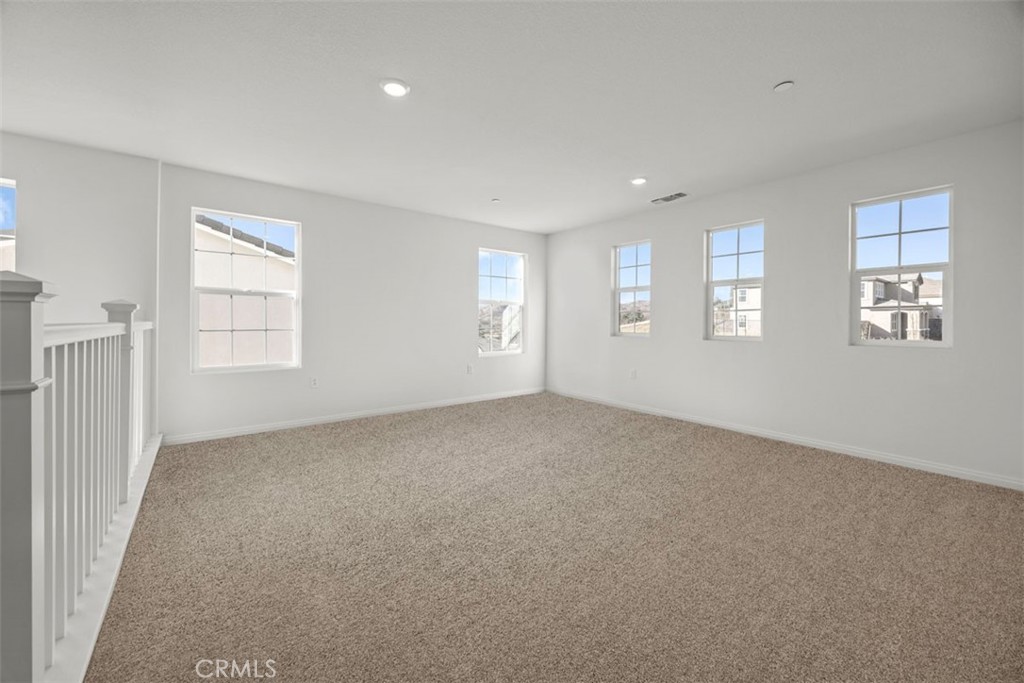 45137 Kingbird Lane