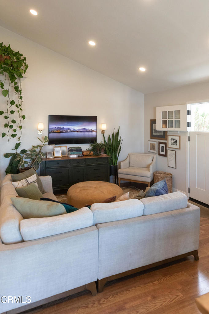 5463 Driftwood Street