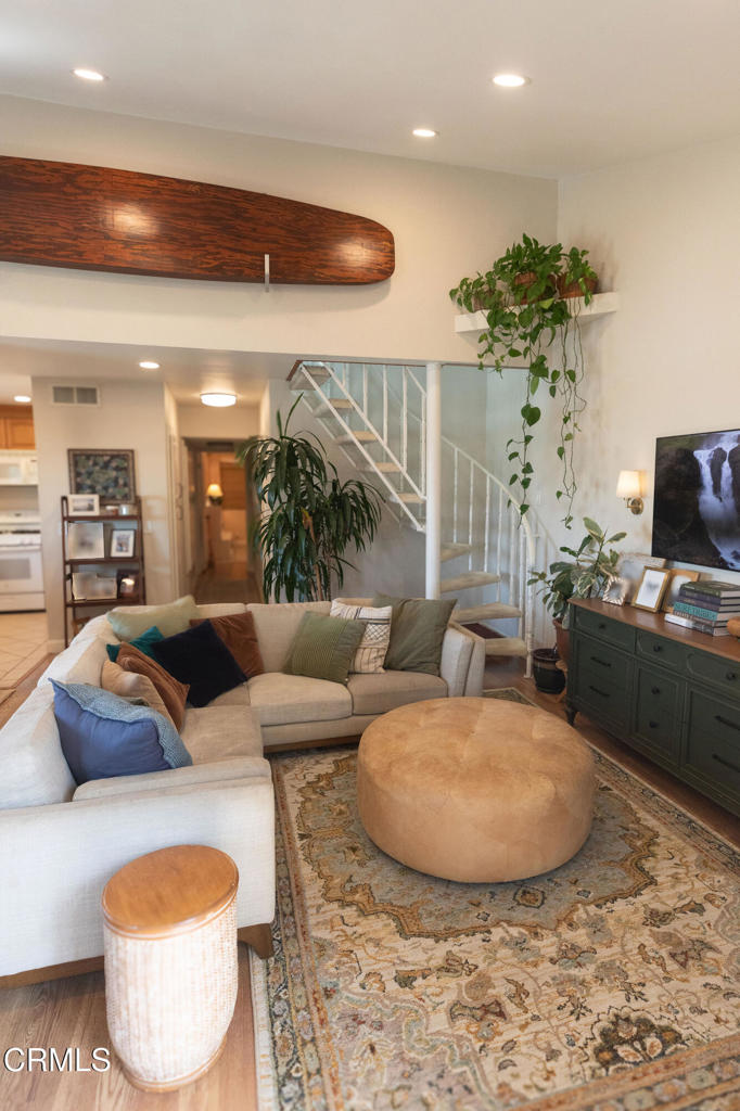 5463 Driftwood Street