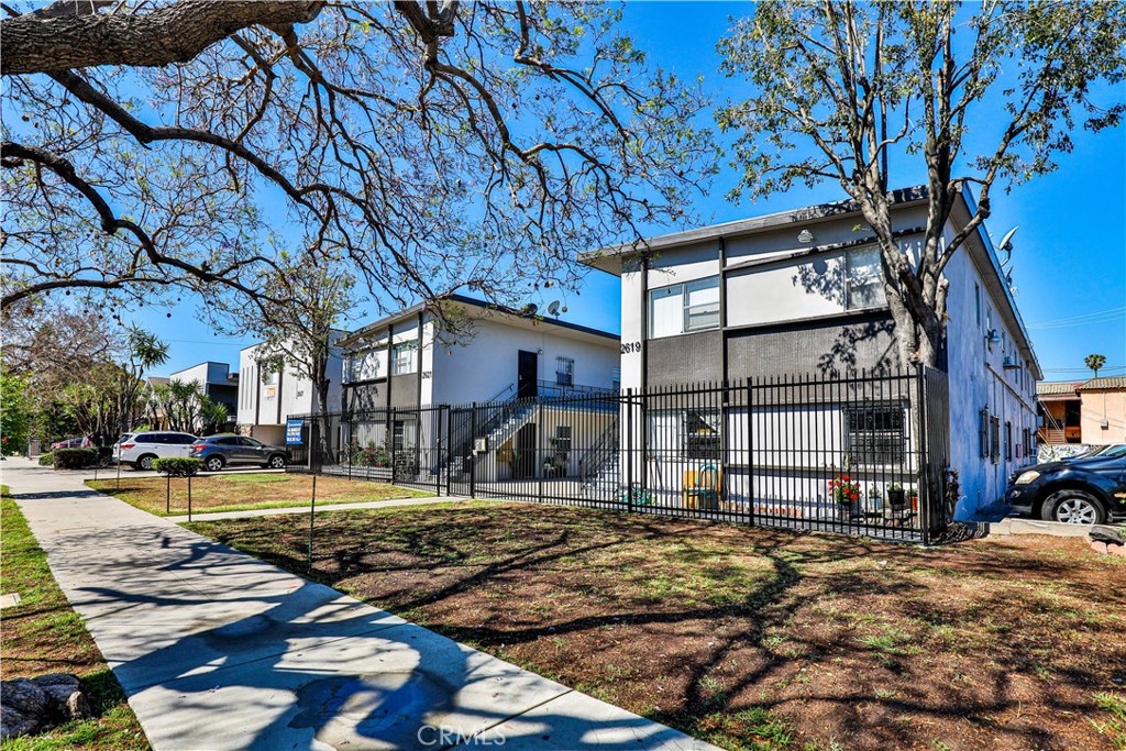 We are pleased to present our latest listing, 2619-2631 Brighton Avenue. This 36 unit property is the perfect investment opportunity for today’s astute multifamily investor. This investment features three contiguous properties with upside potential of 45% +/-! Roughly one quarter of the units have been turned by current ownership, leaving ample room for a value-add opportunity for the next owner. All soft-story retrofit requirements have already been taken care of by the owner, and the buildings have all been freshly painted! The property is situated on a large 27,496 square foot lot (combined), and is comprised of an attractive unit mix of about half One bedroom units and half Two bedroom units. Units are all individually metered for gas and electricity, and the property also features onsite laundry and ample parking for tenant convenience. The grounds provide a quiet, pleasant courtyard for tenant's enjoyment. The area is immersed with terrific amenities, shops, dining, and more - all within walking distance! The University of Southern California, Culver City and downtown are all in very close proximity to this investment offering, which allows the next owner to tap into several strong tenant and employment bases.