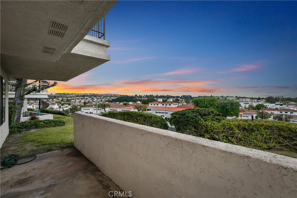 Photo 4 of 40 of 27766 Soller 37 condo