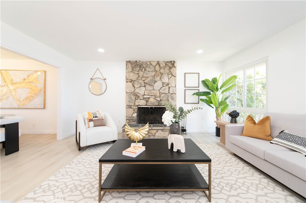 Photo 5 of 20 of 2014 Tuffree Boulevard house