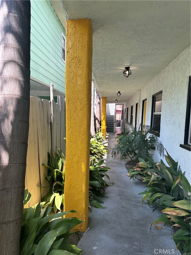 1101 Cherry Avenue