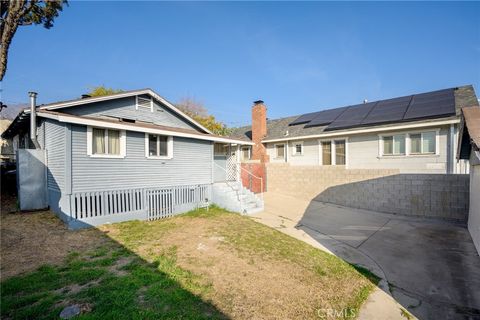 A home in La Crescenta