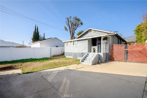 A home in La Crescenta