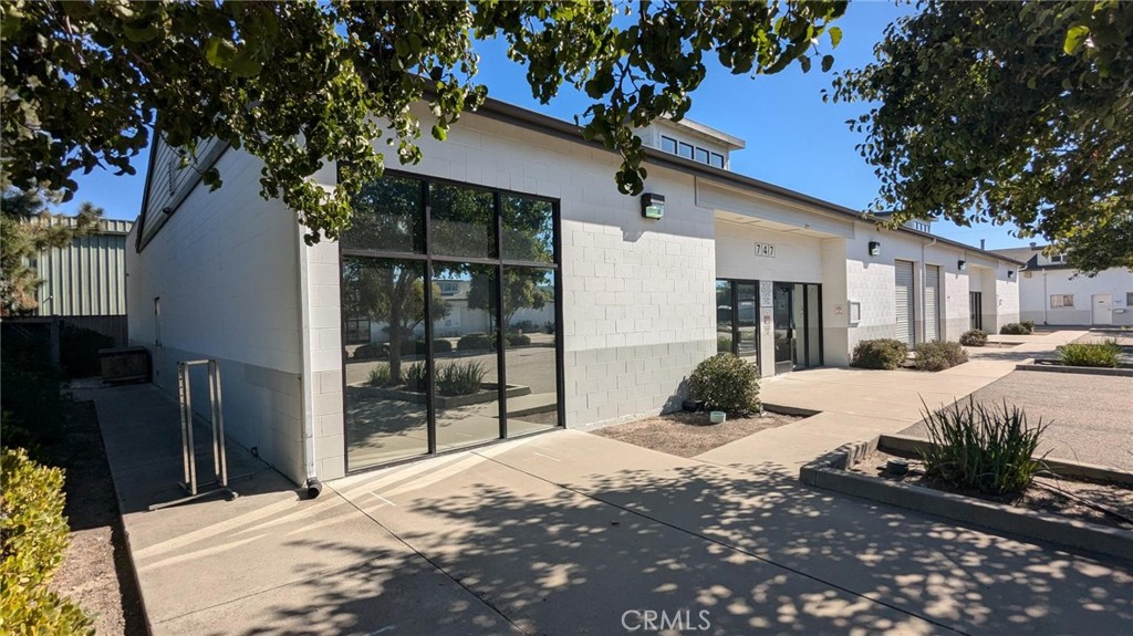 This is a rare opportunity with great flexibility for owner users and investors looking for commercial service buildings in San Luis Obispo.
This asset is located across from the San Luis Obispo Municipal Airport, and is comprised of three (3) separate Commercial Service (CS: County of San Luis Obispo) buildings totaling 19,363 SF.
