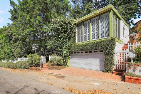 A home in Studio City