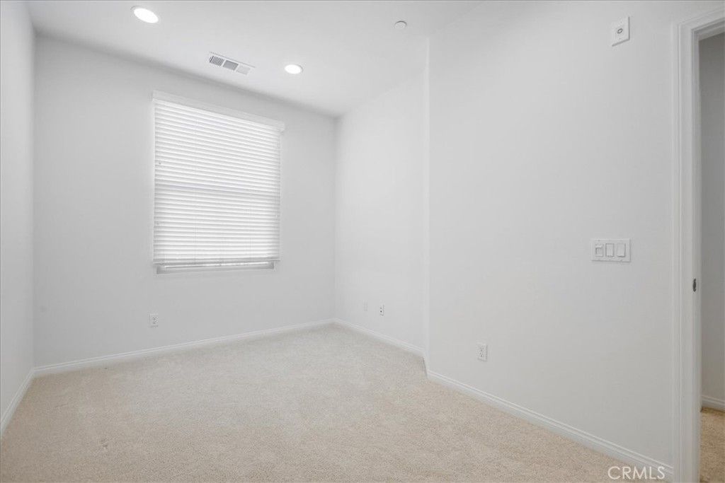 listing image 52