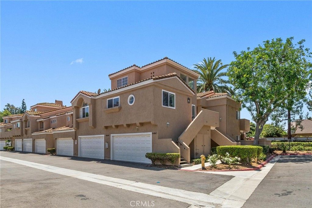 listing image 130720391913603096263